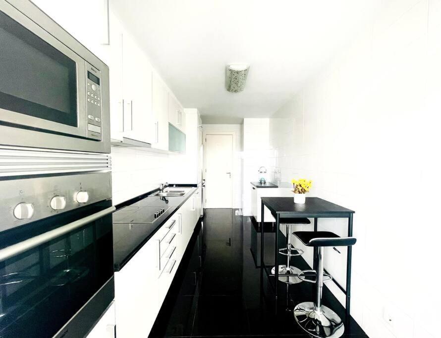 Airport Expo Apartment Lisbona Esterno foto